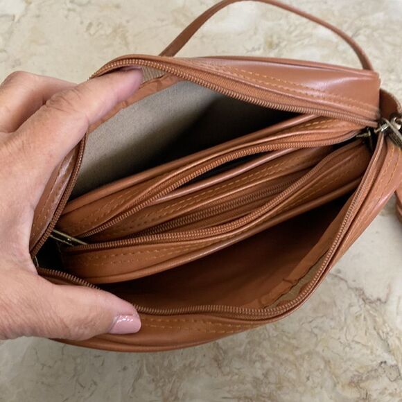 Contessa Da Vinci Paisley Print Faux Leather Crossbody & 2 Matching Clutches - Picture 12 of 15